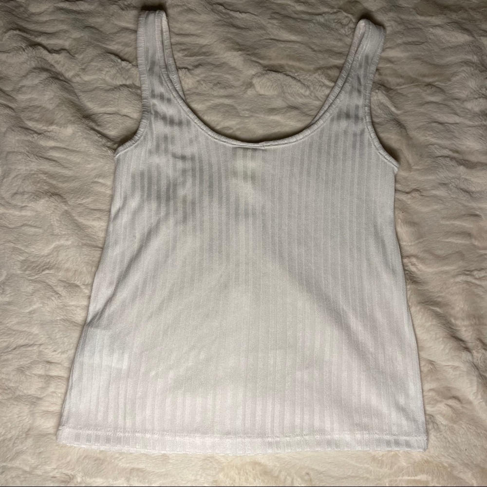 White Button-Down Tank - Picture 3 of 3
